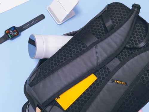 地平線8號零感背包輕體驗(yàn) 當(dāng)極簡風(fēng)格撞上level 8,三層零感體驗(yàn)打造精品背包